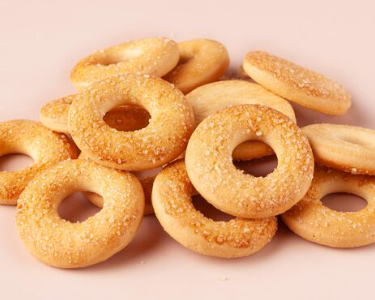 Rosquinha banana com canela: opção macia, saborosa e equilibrada